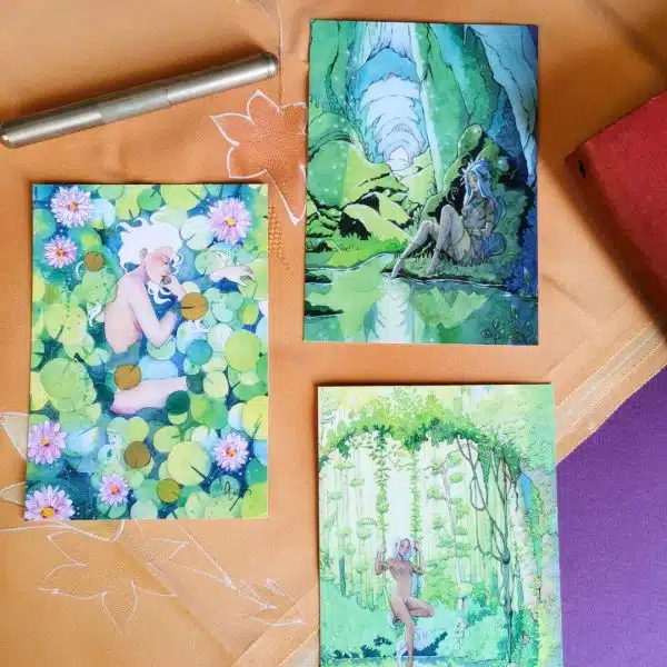 Ecrin de nature, un assortiment de 3 cartes postales sur le thème des nymphes, de la nature et du vert.